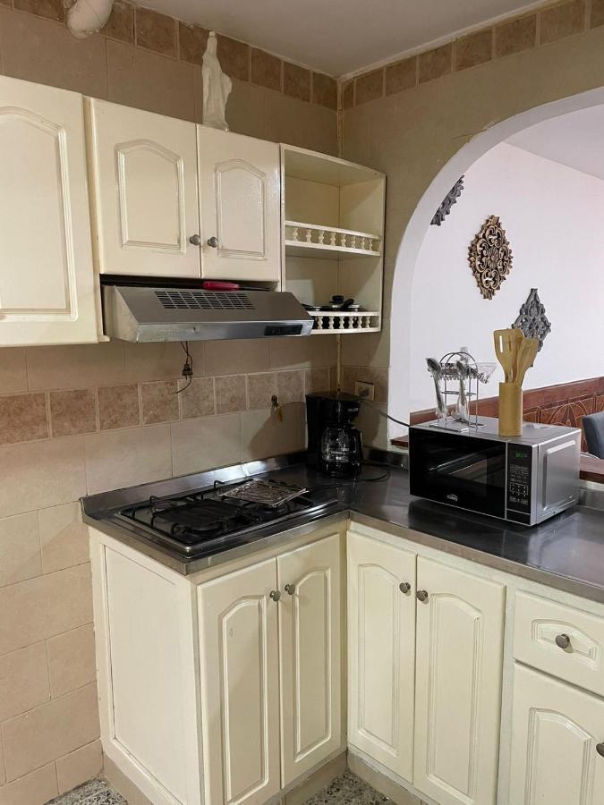 Casa Al Frente Del Pueblito Paisa Appartamento Medellín Esterno foto
