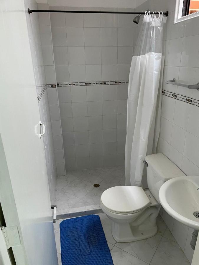 Casa Al Frente Del Pueblito Paisa Appartamento Medellín Esterno foto