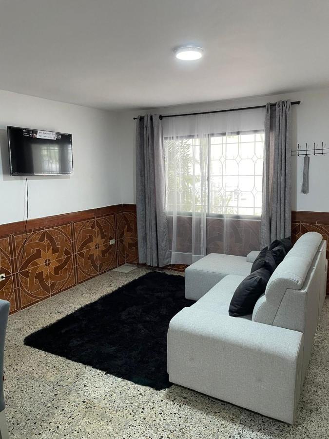 Casa Al Frente Del Pueblito Paisa Appartamento Medellín Esterno foto