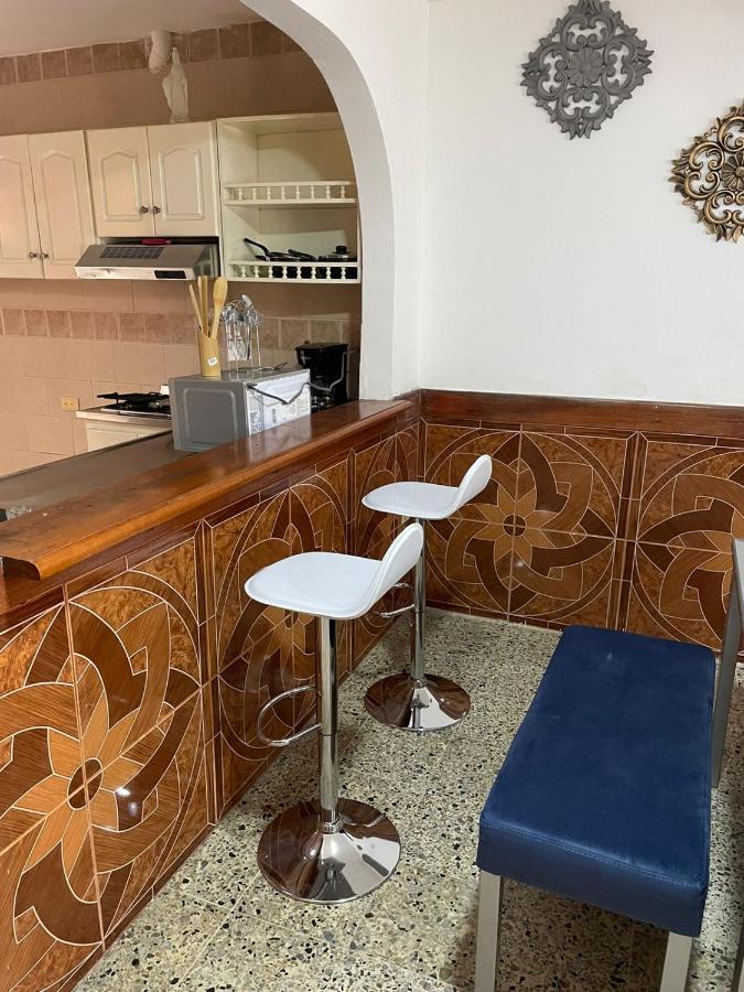 Casa Al Frente Del Pueblito Paisa Appartamento Medellín Esterno foto